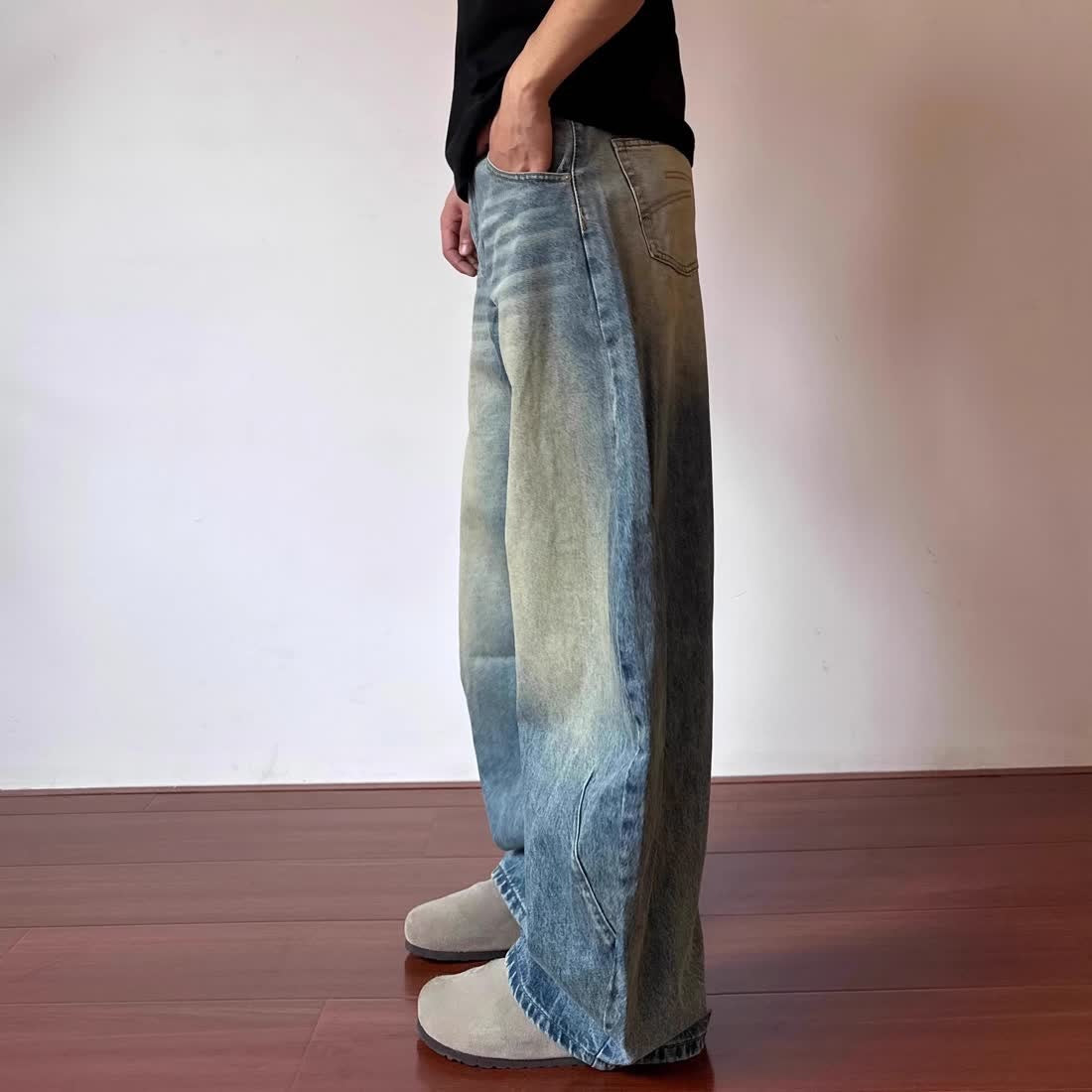 Retro Design Deconstructed Pleated Washed Blue Jeans