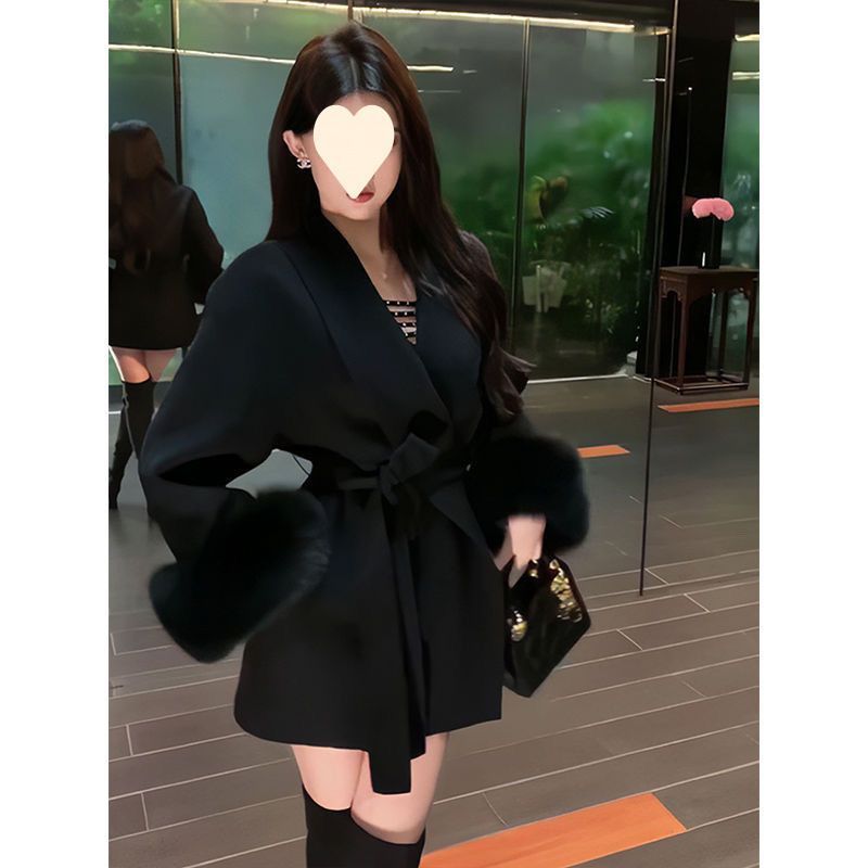 Lace-up Furry Sleeves Thin Hepburn Style Woolen Coat